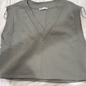 Zara Olive Sleeveless Hoodie